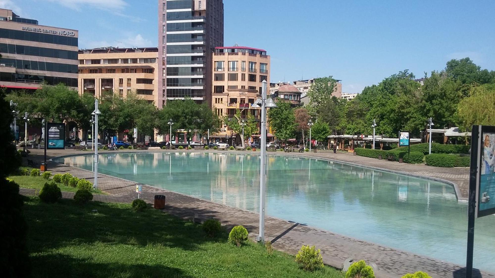 Holiday Inn Express - Yerevan, An Ihg Hotel Exterior photo